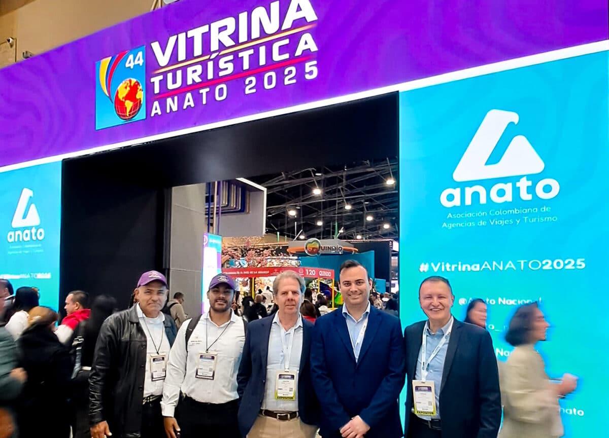 Enrique Clavijo at Juniper Stand 140 during Vitrina Turística ANATO 2025